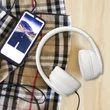 Kép 4/8 - Qoltec Soundmasters vezeték nélküli fejhallgató mikrofonnal fehér színben
