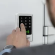 Kép 4/8 - Qoltec MIMAS RFID kódzár kártyával és csengőgombbal
