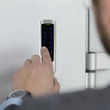 Kép 4/8 - Qoltec DIONE RFID kódzár kártyával és kulcstartóval