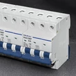 Kép 6/14 - Qoltec B40 kismegszakító 40A, 3 pólusú, DIN sínre szerelhető