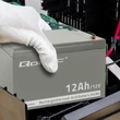 Kép 6/9 - Qoltec 12V 12Ah AGM akkumulátor szürke színben