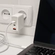 Kép 5/8 - Qoltec GaN 100W töltő fehér színben, 3 porttal
