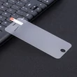 Kép 7/7 - Qoltec edzett üveg kijelzővédő Apple iPhone 5/5s-hez