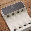 Kép 7/7 - Qoltec Ni-MH akkumulátortöltő fehér színben LCD kijelzővel