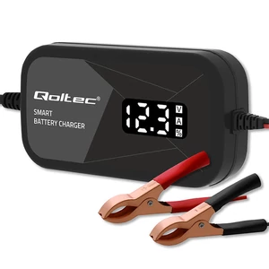 Qoltec 12V mikroprocesszoros töltő LCD kijelzővel