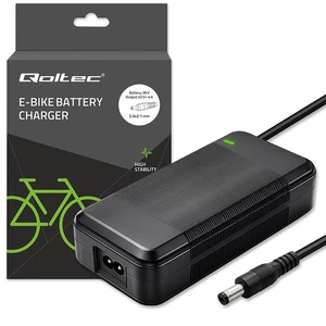 Qoltec Gyors Töltő Elektromos Rollerhez 36V | 42V | 4A | 5.5*2.1 + Tápkábel