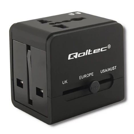 Qoltec univerzális utazó adapter 2xUSB és 10.5W teljesítmény