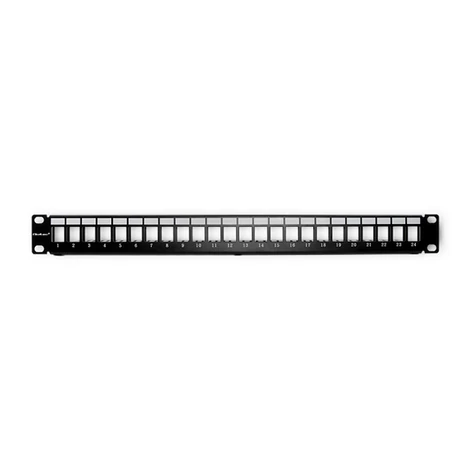 Qoltec 24 portos fekete UTP patch panel