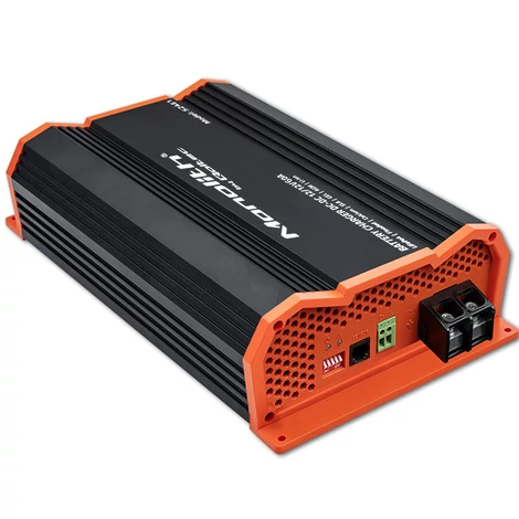 Qoltec Monolith DC-DC töltő LiFePO4 AGM 12V 60A