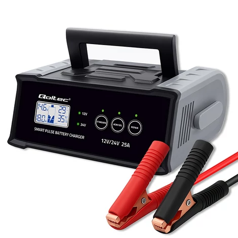 Qoltec 12V 24V mikroprocesszoros töltő LCD kijelzővel