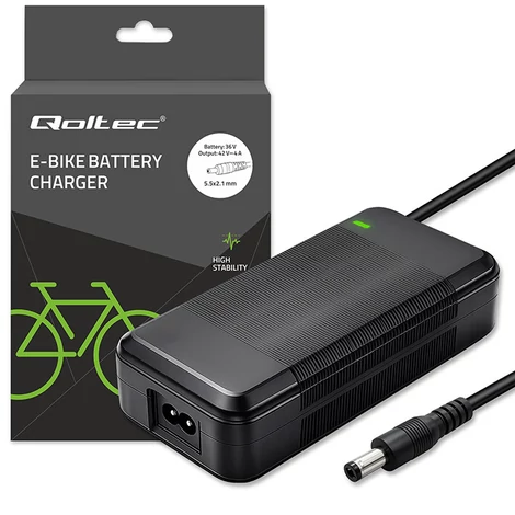 Qoltec Gyors Töltő Elektromos Rollerhez 36V | 42V | 4A | 5.5*2.1 + Tápkábel